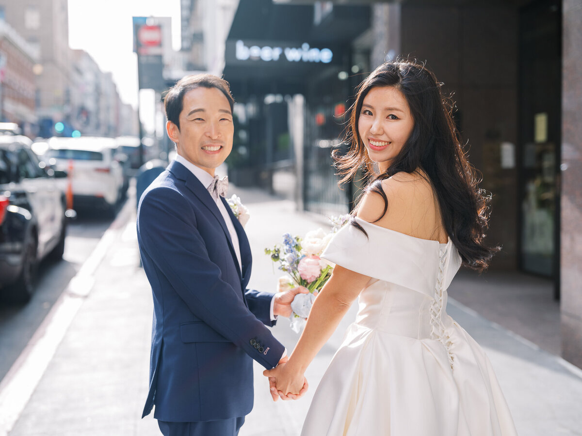 sunset photos for the bride and groom in downtown San Francisco
