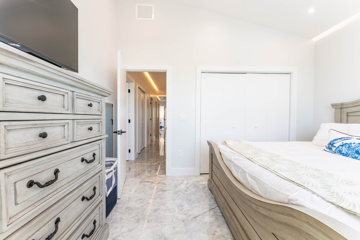 Bedroom 5 (2)