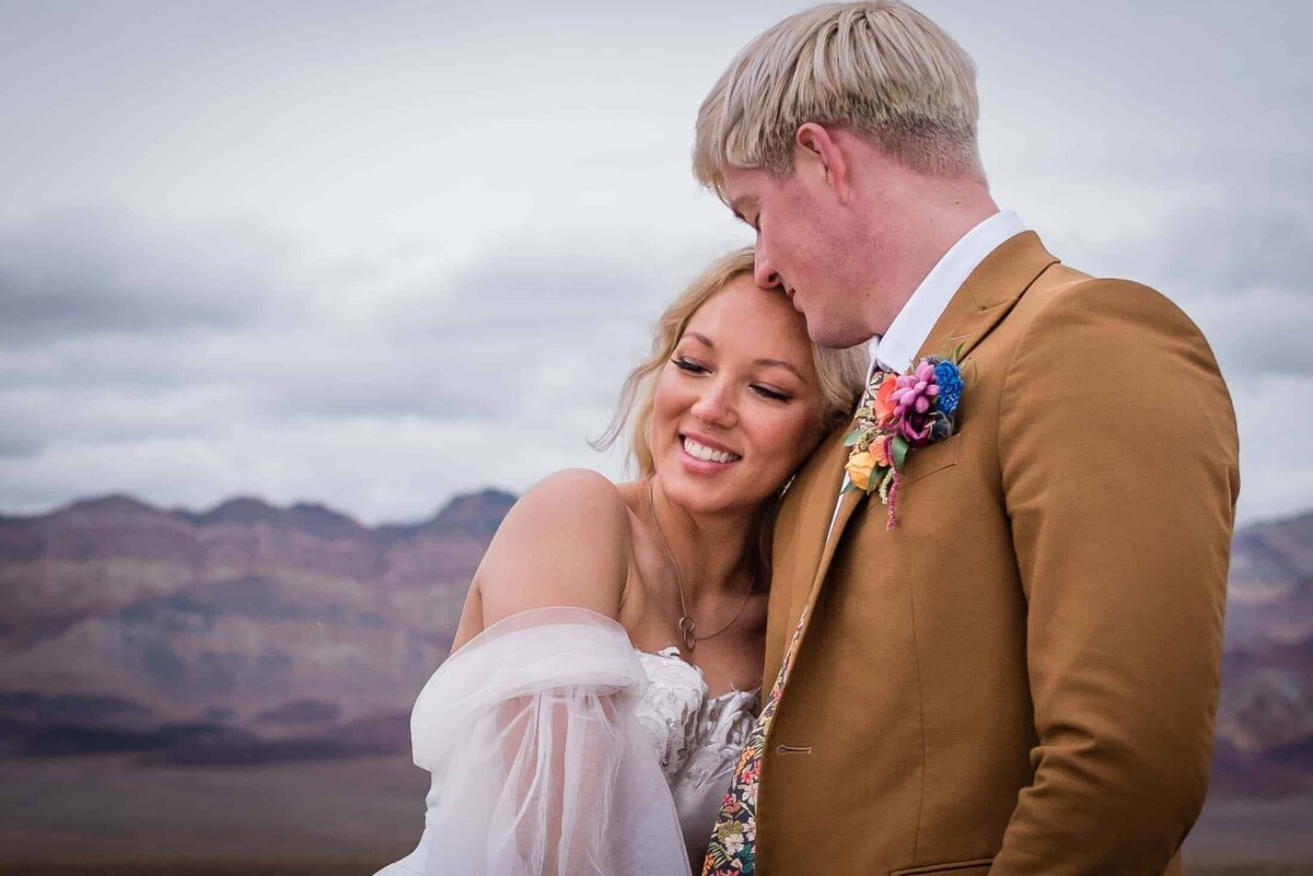where-to-have-a-luxury-desert-elopement-5-Soul-and-Sky-Weddings