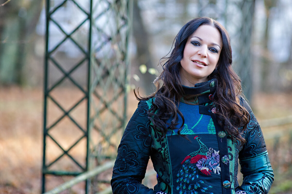 009-Outdoor-Foto-Session-Frau-Dörnberg-Park-Regensburg