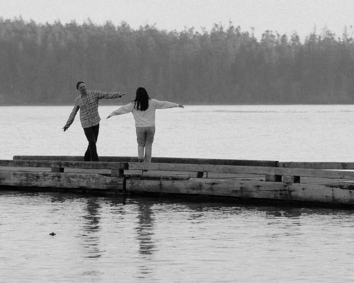 Engagement-Session-PNW-Deception-Pass-Rosario-Beach-Washington-Couples-Photographer-Tessa-Marie-Collective