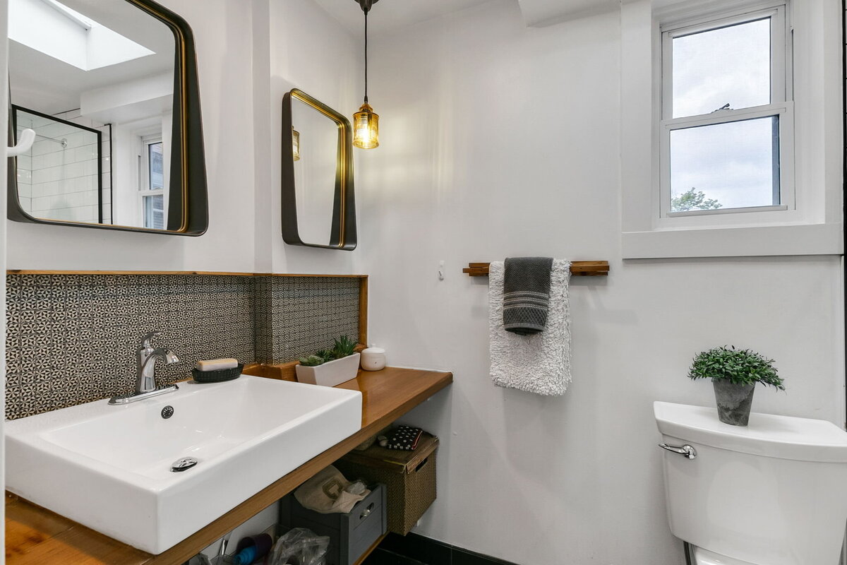 29-web-or-mls-44_001_Bathroom