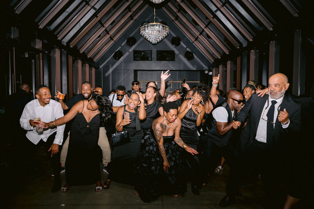 Youngs-Wedding-Sneak-Peeks-0198