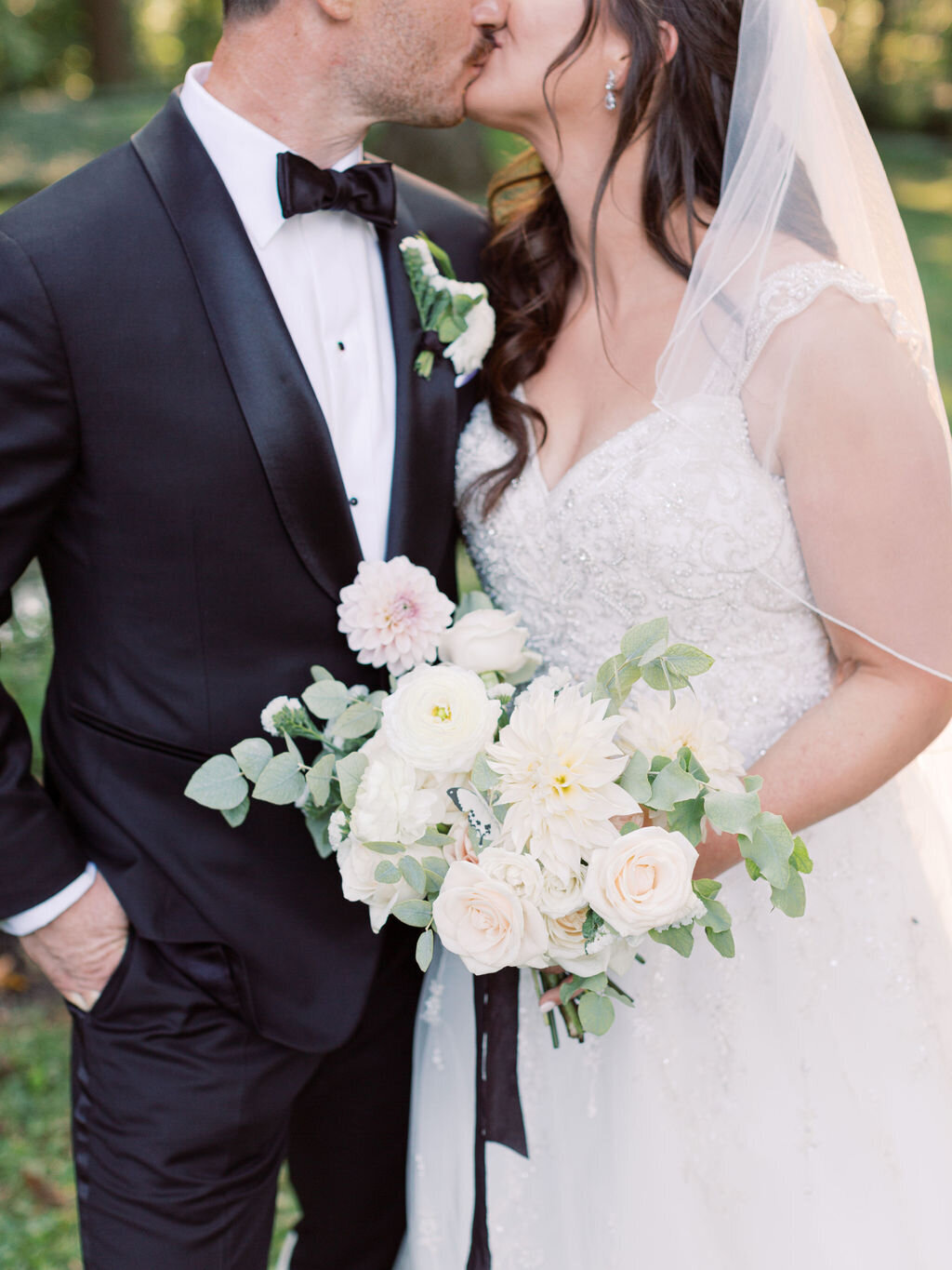 Kate Campbell Floral Fall Wedding Liriodendron Mansion by Molly Litchen23