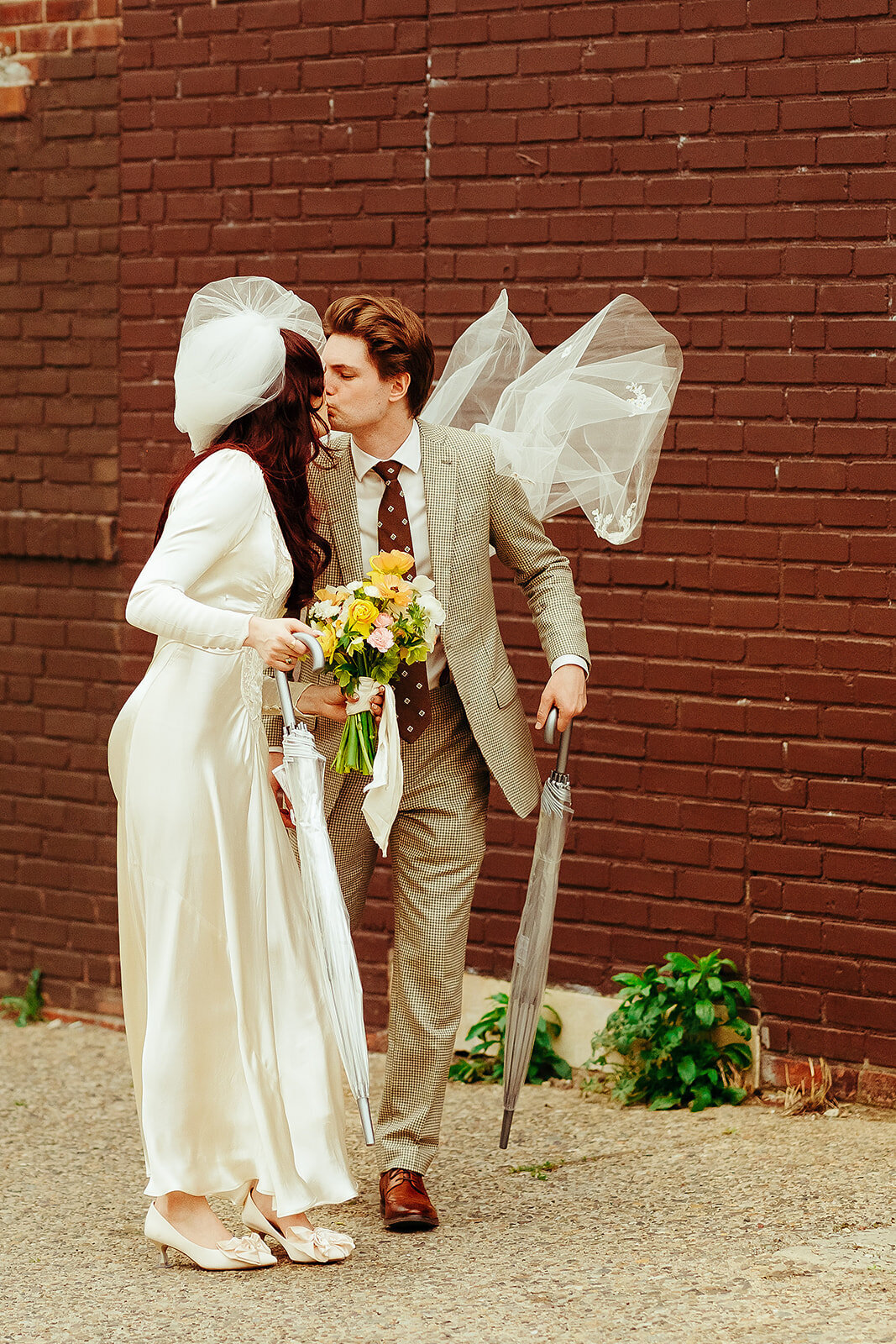 EE-MAASBuildingPhillyWedding-JacksonGrant-216