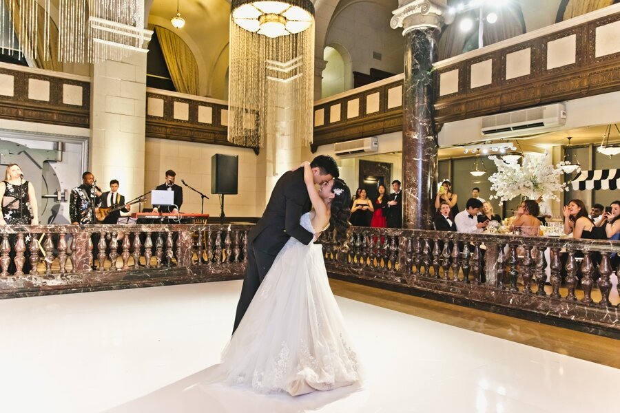 majestic-downtown-wedding_30