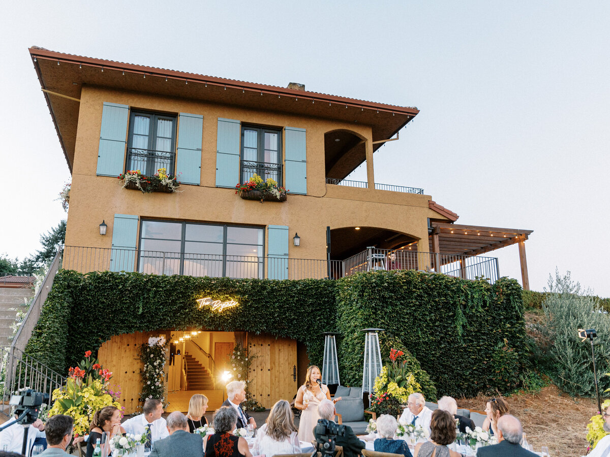 wedding-at-black-walnut-inn-and-vineyard-photography-by-the-tenneys-47