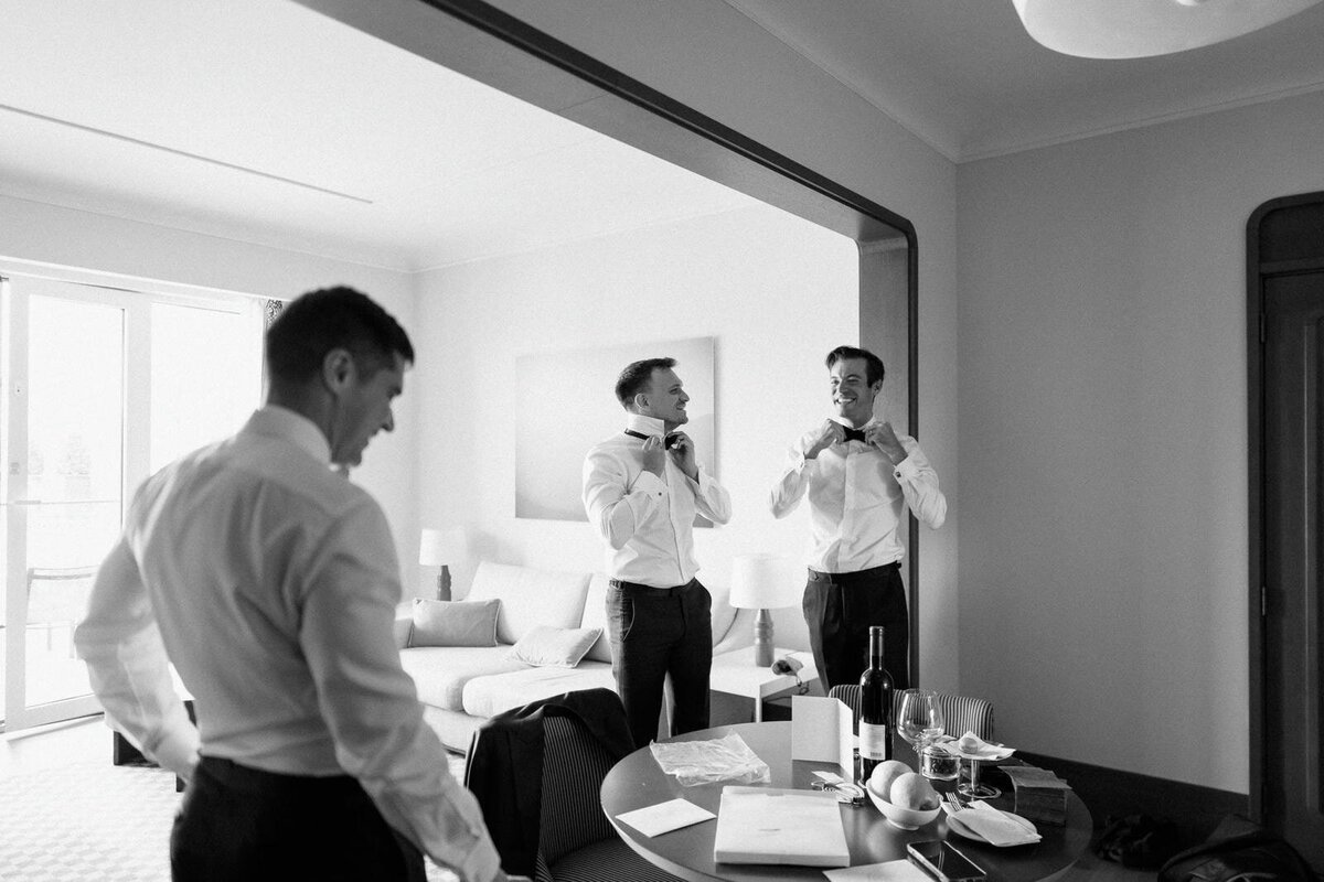 W7-Wedding-Photos-Emily-and-Michael-2024-05-26-2500px-1022