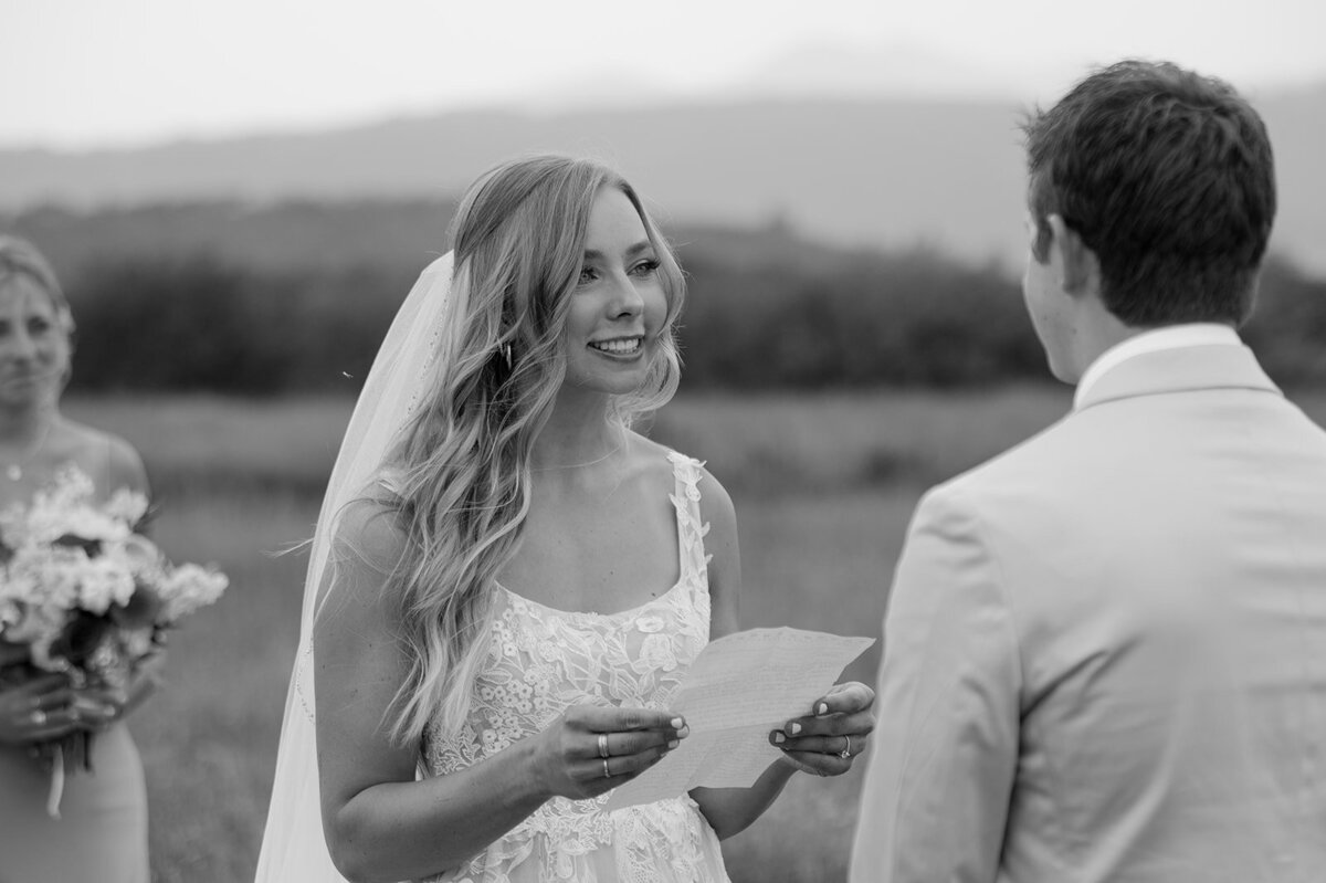 presley-gray-photo-Montana-ranch-elopement-0470
