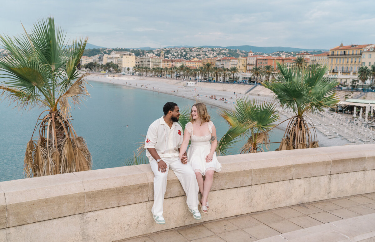 cheerful late summer honeymoon photoshoot in nice france-14