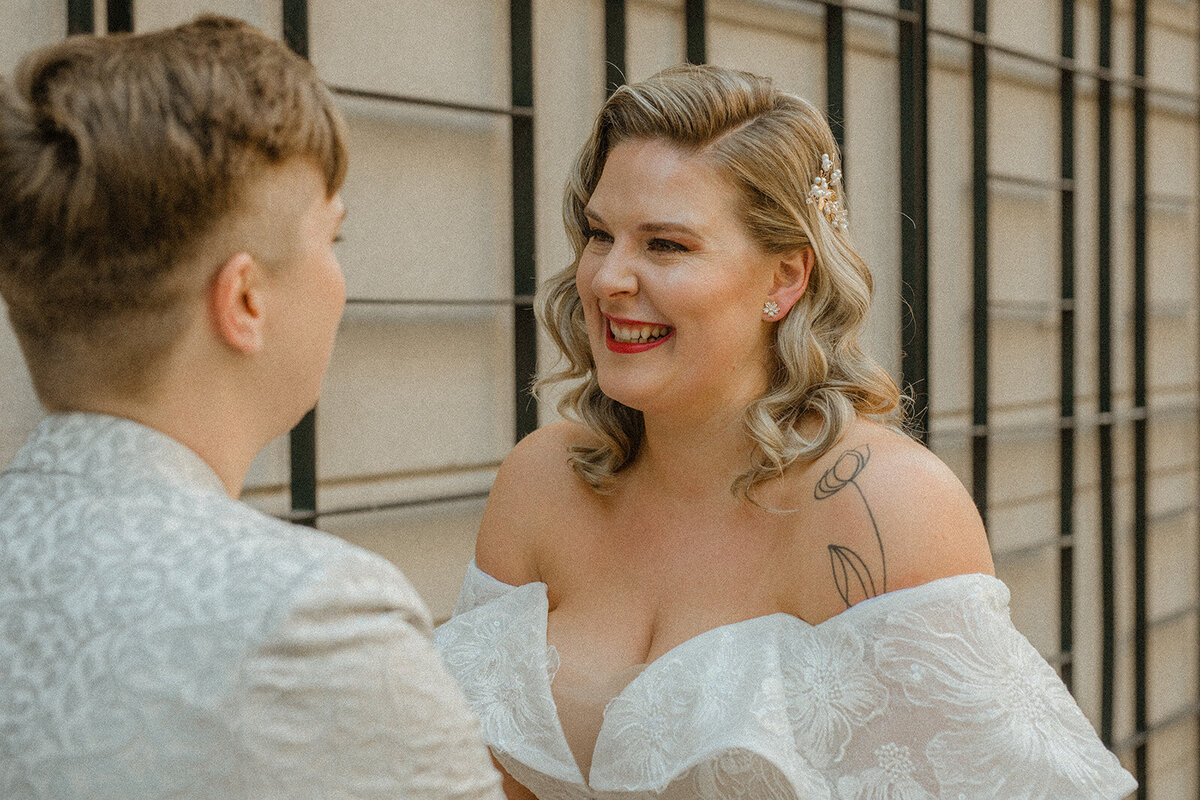 downtown-toronto-lgbt-couple-lgbt-wedding-gardiner-museum-076