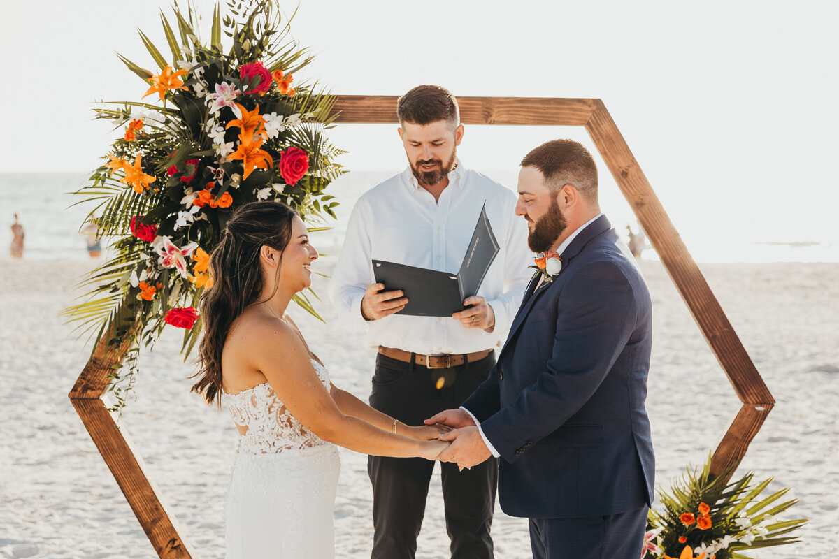 ariel-amir-photo-florida-beach-elopement-tropcial-chantilly-chic-celebrations-24