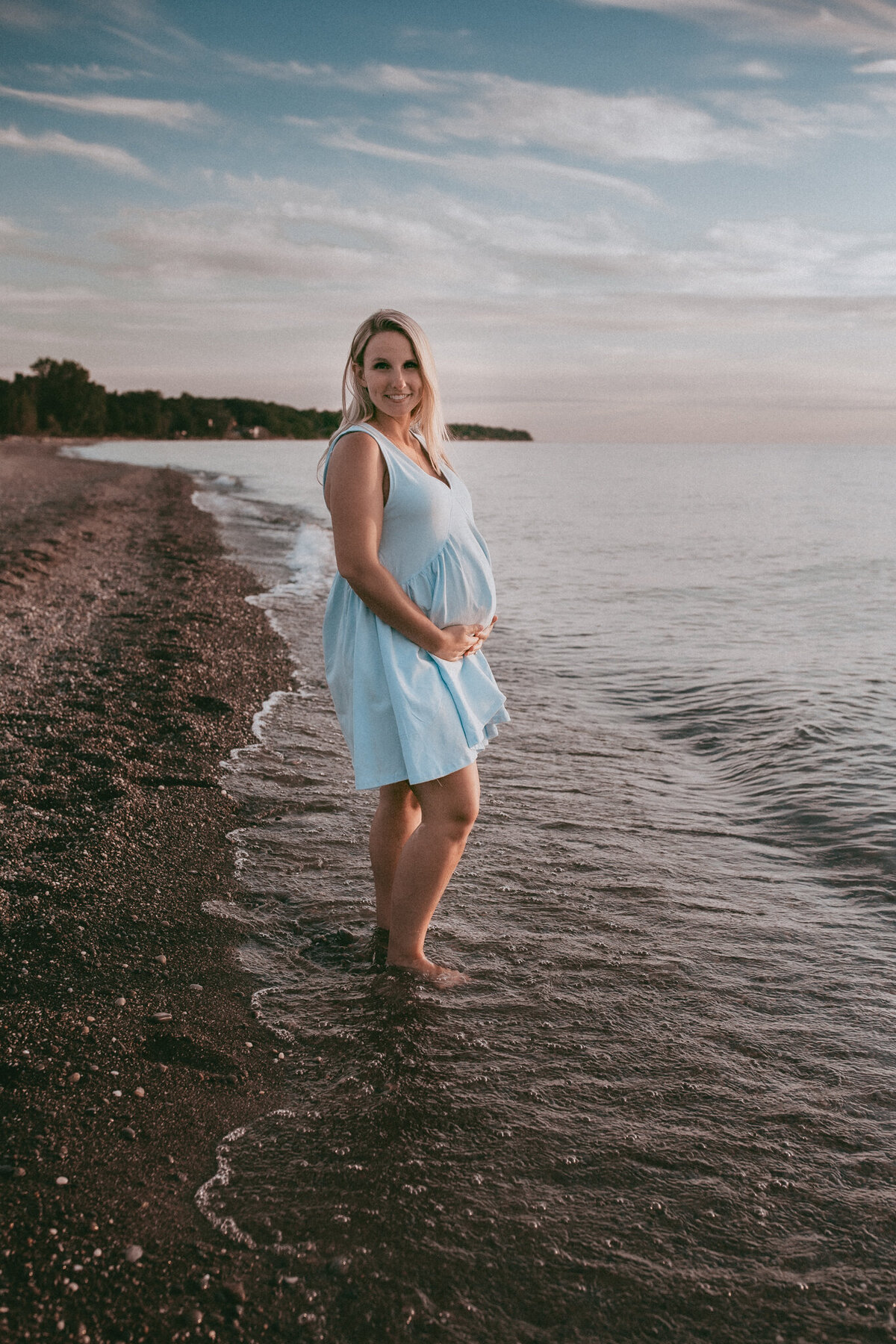 smiling mama pregnancy photos