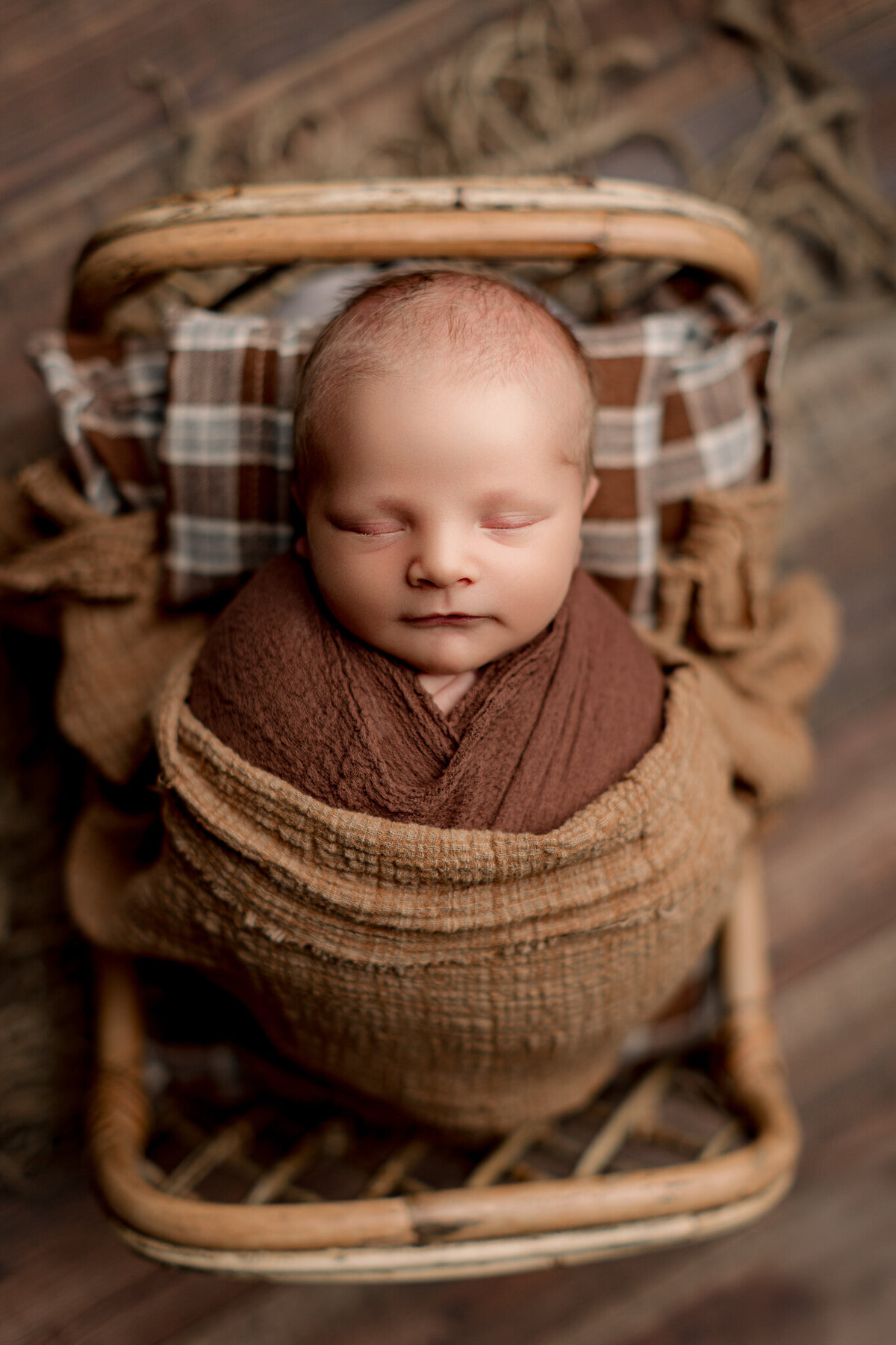 Tontitown newborn photographer, Springdale AR newborn portraits, Bentonville newborn photography, professional NWA newborn photos 