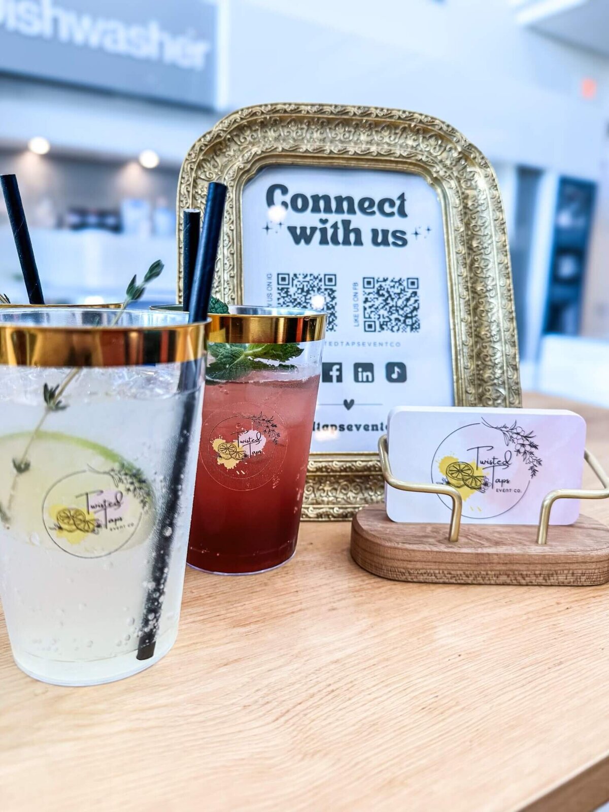 mobile-bar-pop-up-toronto-corporate-event-june-2024 (3)