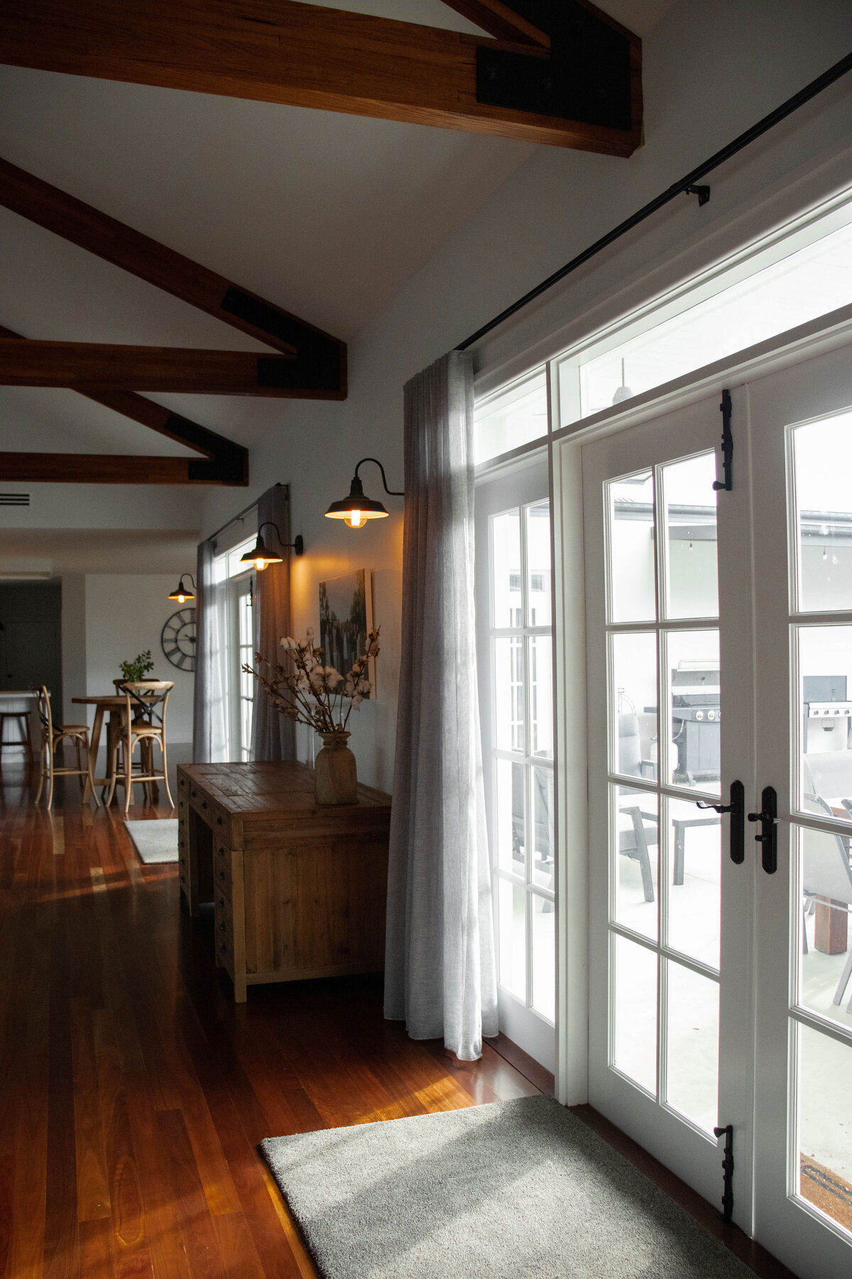 SANDEMAN Build - Agora Timber doors