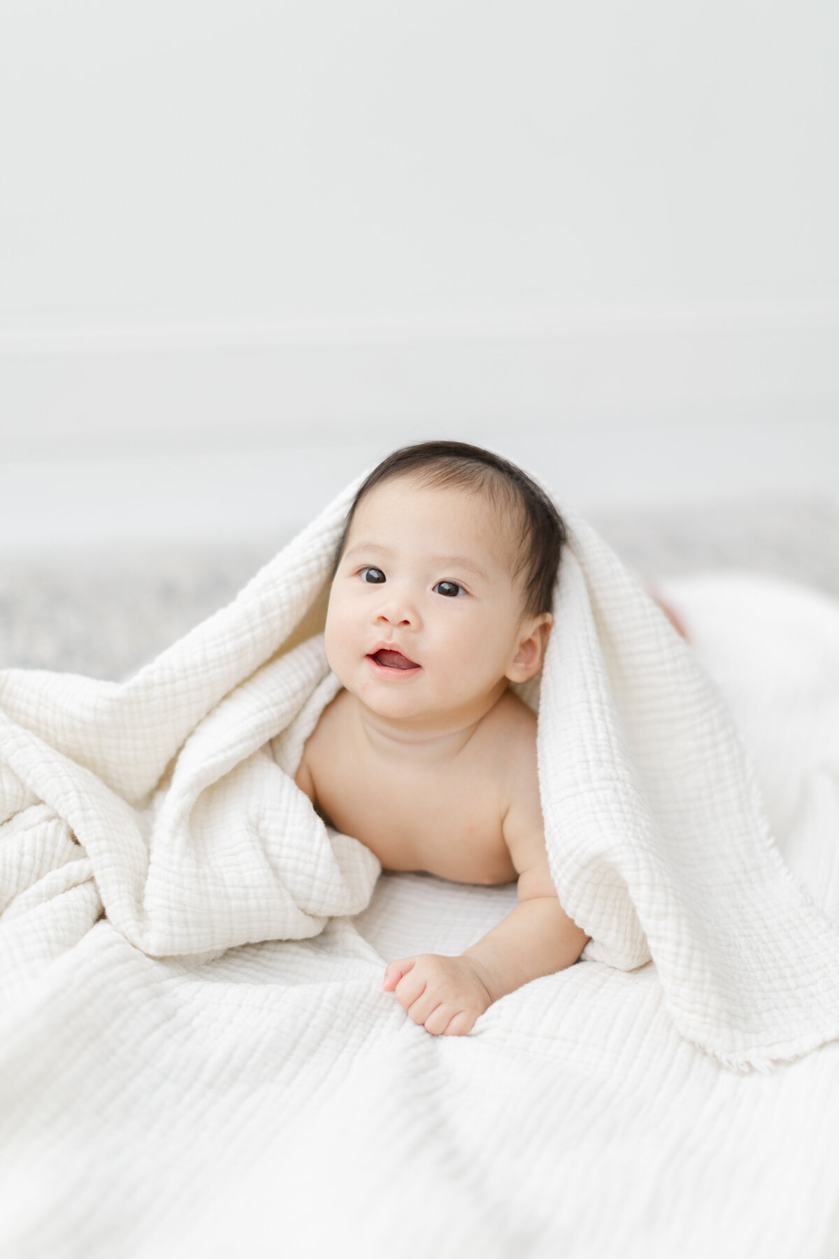 9 month baby milestone portrait session at Philadelphia photography studio - 5