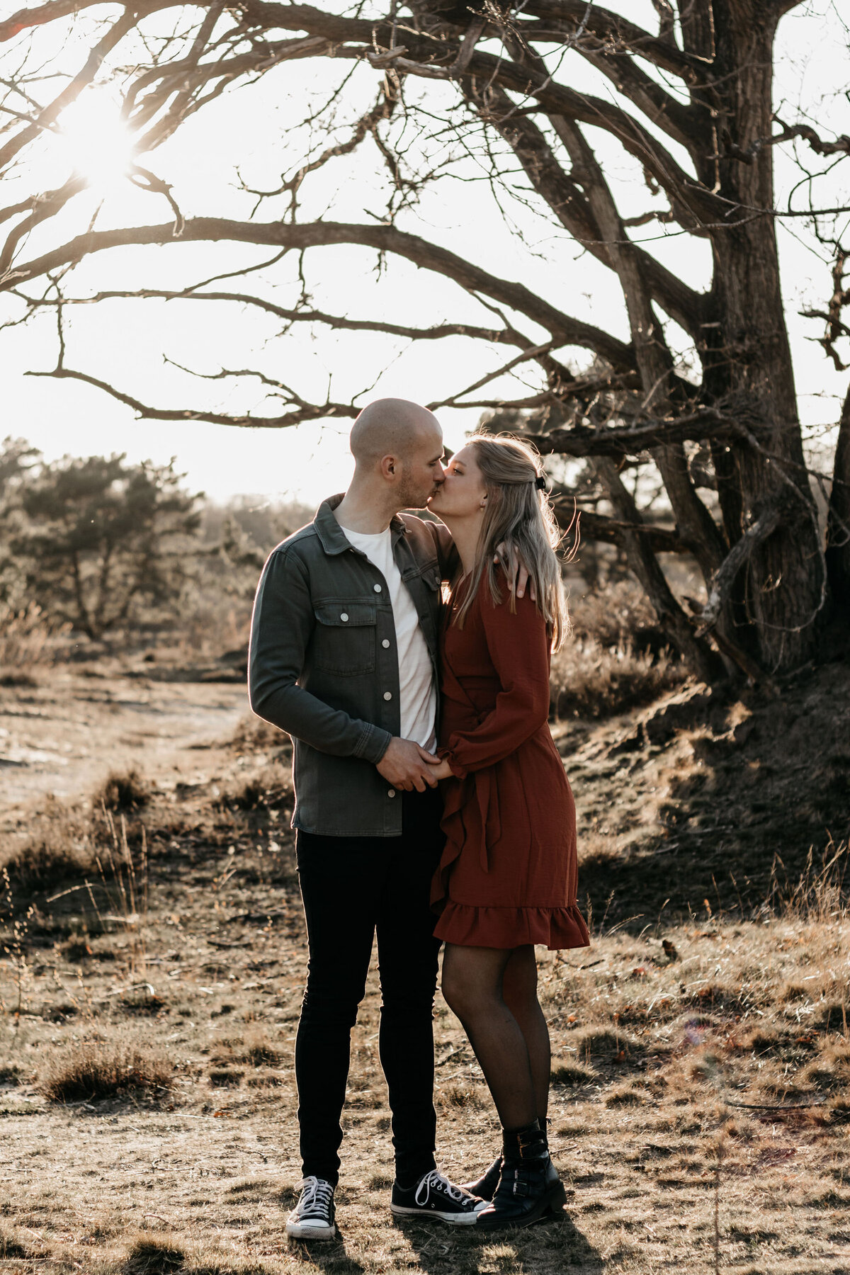 Sven & Ismay tijdens de loveshoot in Drenthe