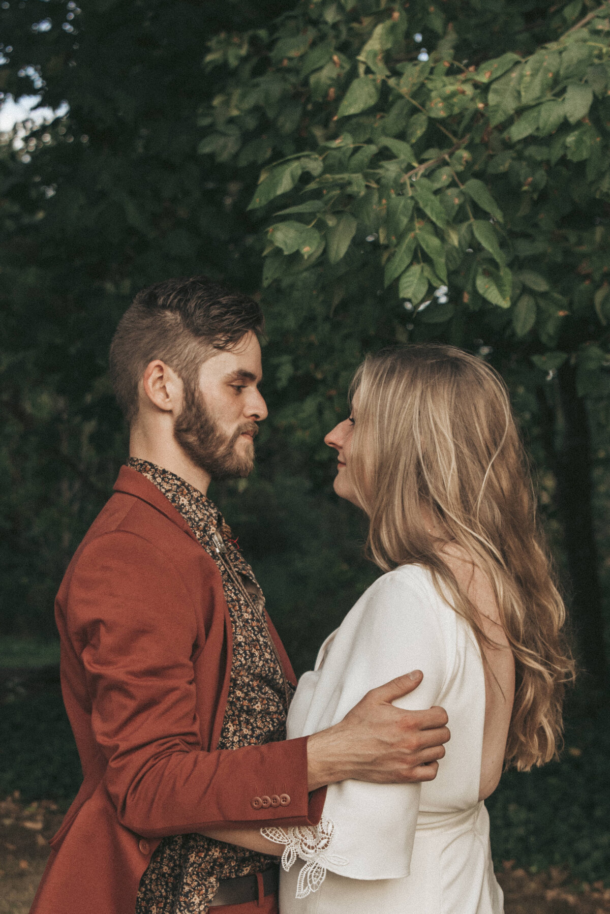 _1_K&D_70s_Eclectic_Micro_Wedding_-350