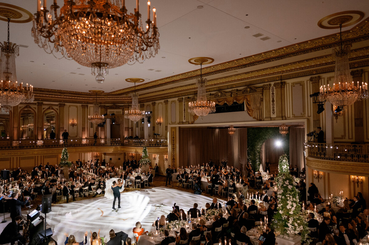 chicago-luxury-winter-wedding-at-old-st-pats-132