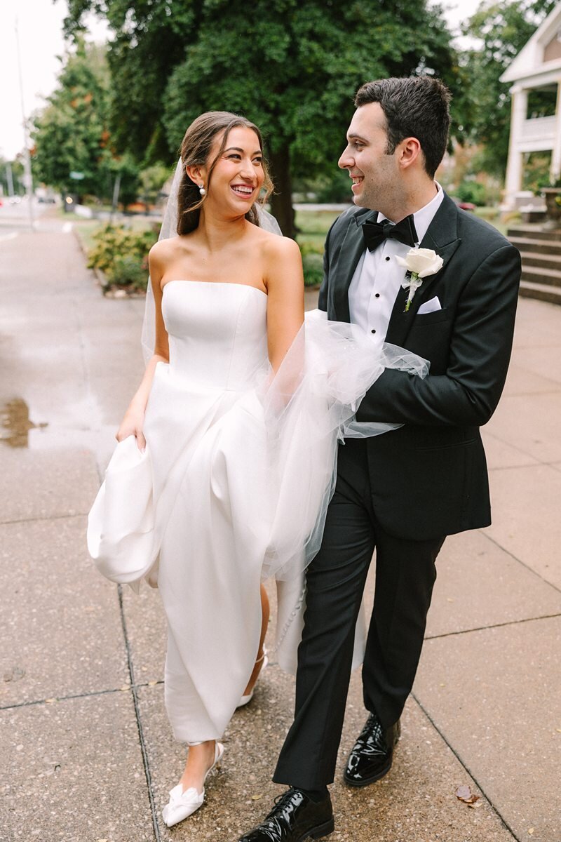 bride-and-groom-portrait-st-benedicts-church-evansville25