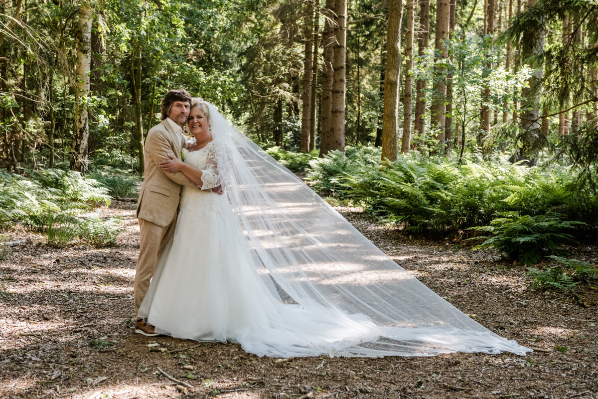 Festival bruiloft, boeren bruiloft, trouwfotograaf Friesland, bruidsfotograaf (29)