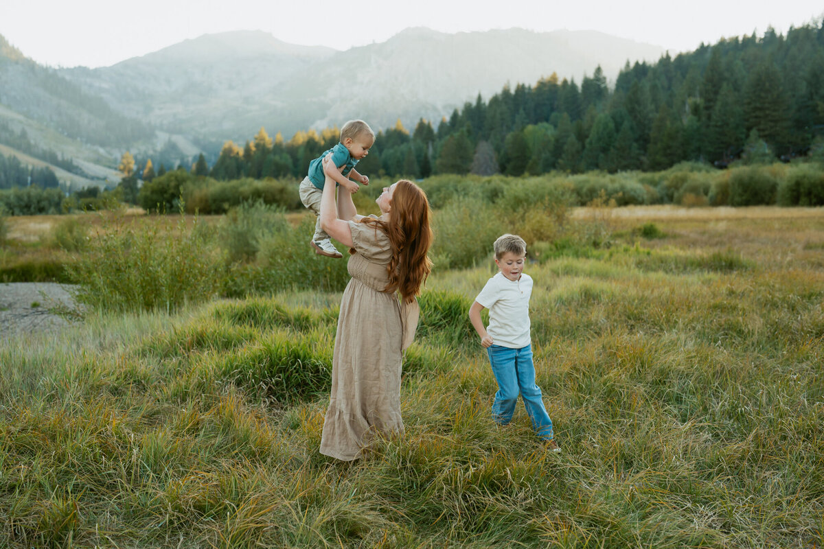 Lake Tahoe-Family-Photographer-35