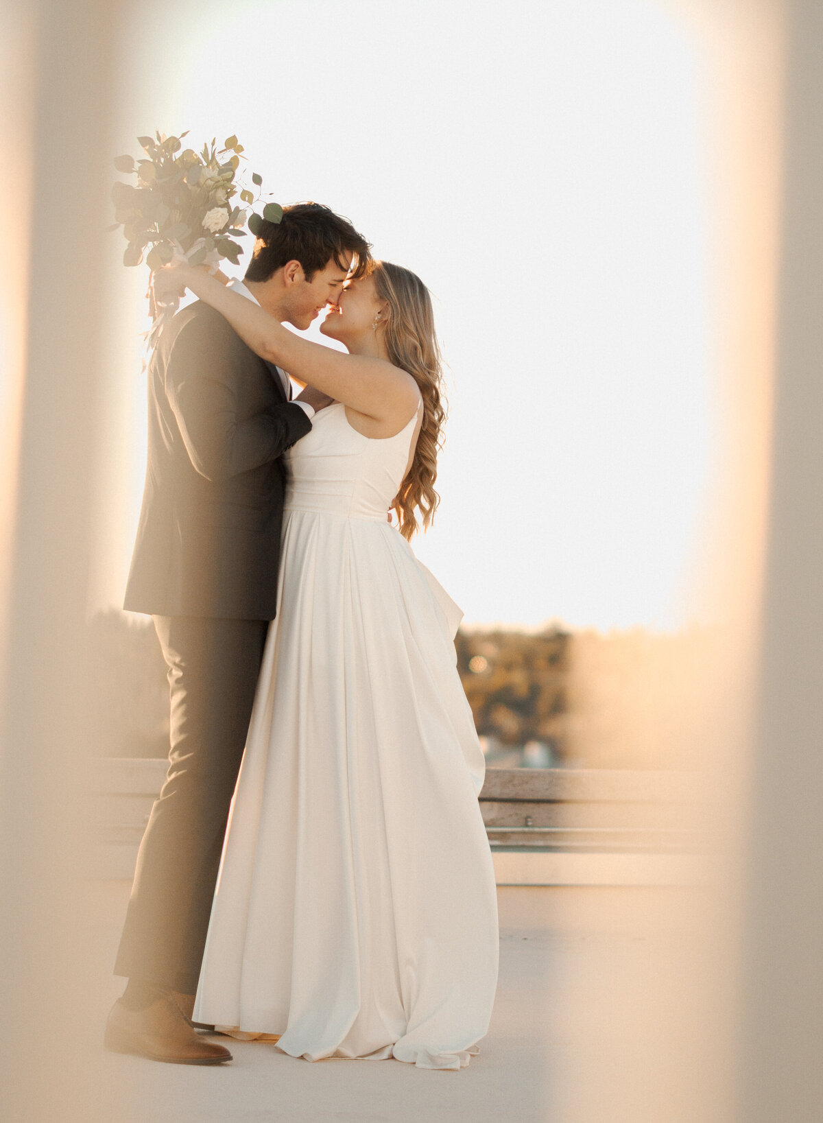 Scottsdale desert wedding venue with bride and groom photographed by Kollar Photography
