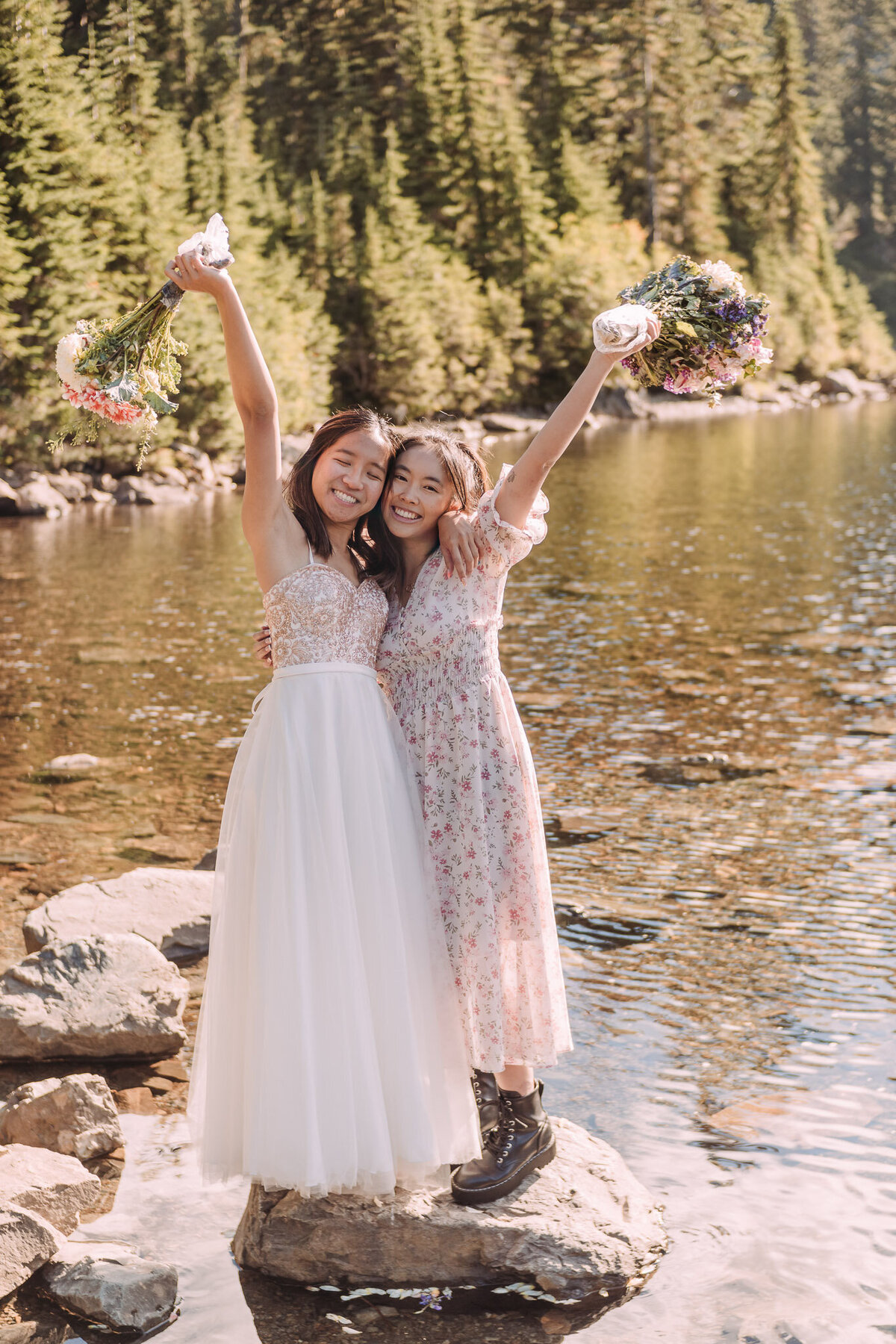 Joyce Li Photography Destination Wedding Elopement Engagement Lifestyle Portrait Photographer West Coast Seattle Washington California snowlakeengagement-39