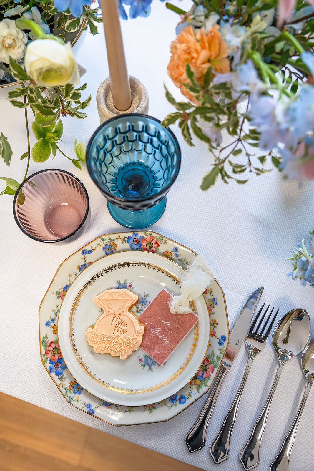 shooting-inspiration-aix-en-provence-fleurs-bleu-rose116