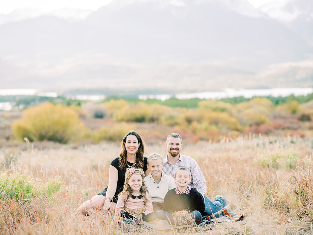 Colorado-Family-Photography-Fall-Color-Family-of-5-Keystone-Mountain23