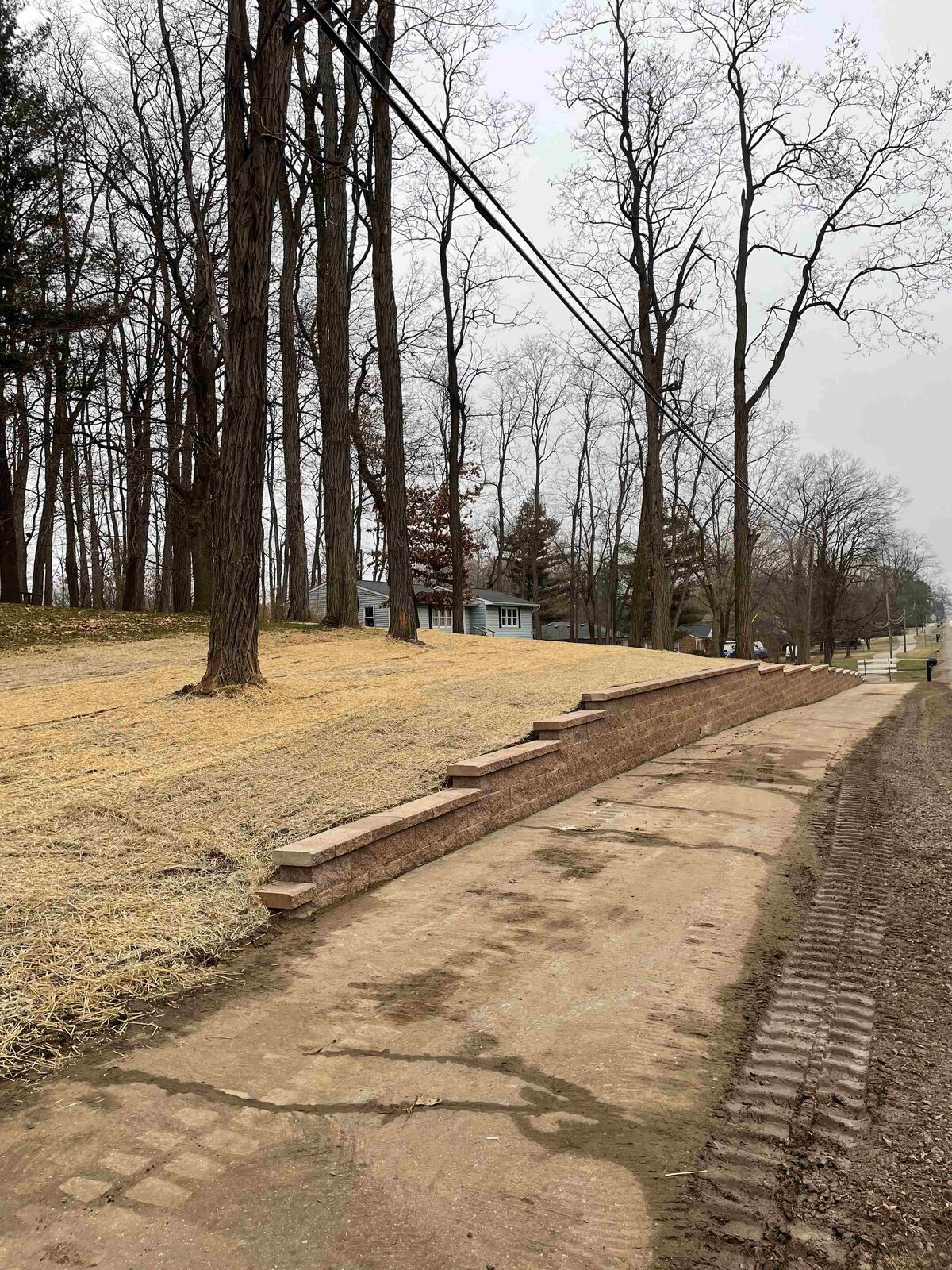 clarkston-road-lake-orion-pedestrian-pathway-retaining-wall