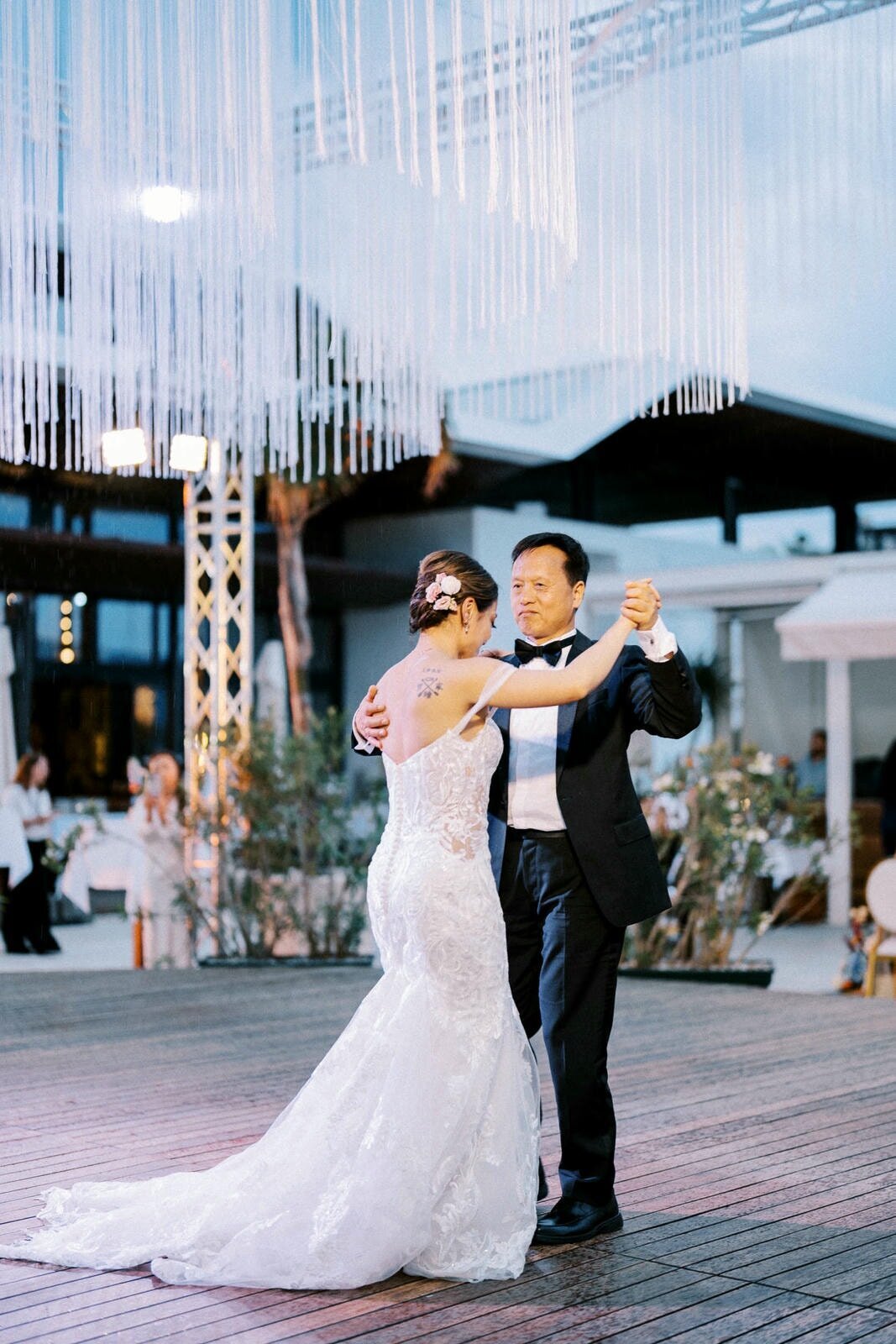 W7-Wedding-Photos-Emily-and-Michael-2024-05-26-2500px-1389