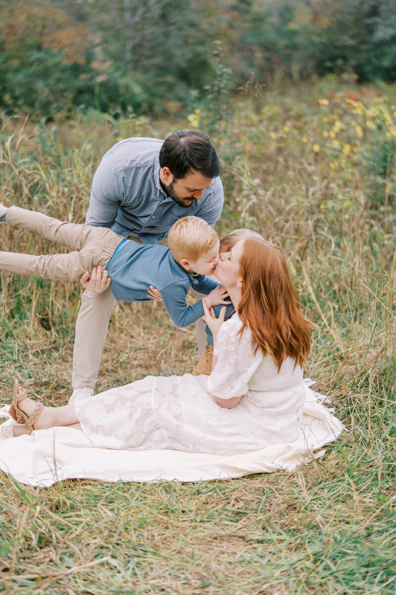 Green Meadows Family Photographer_017