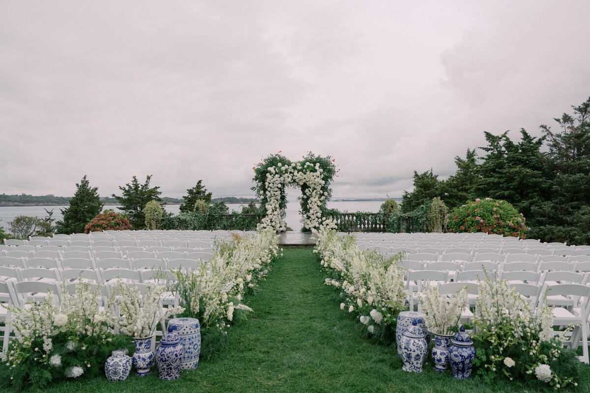 luxury-outdoor-wedding-ceremony-newport-ri