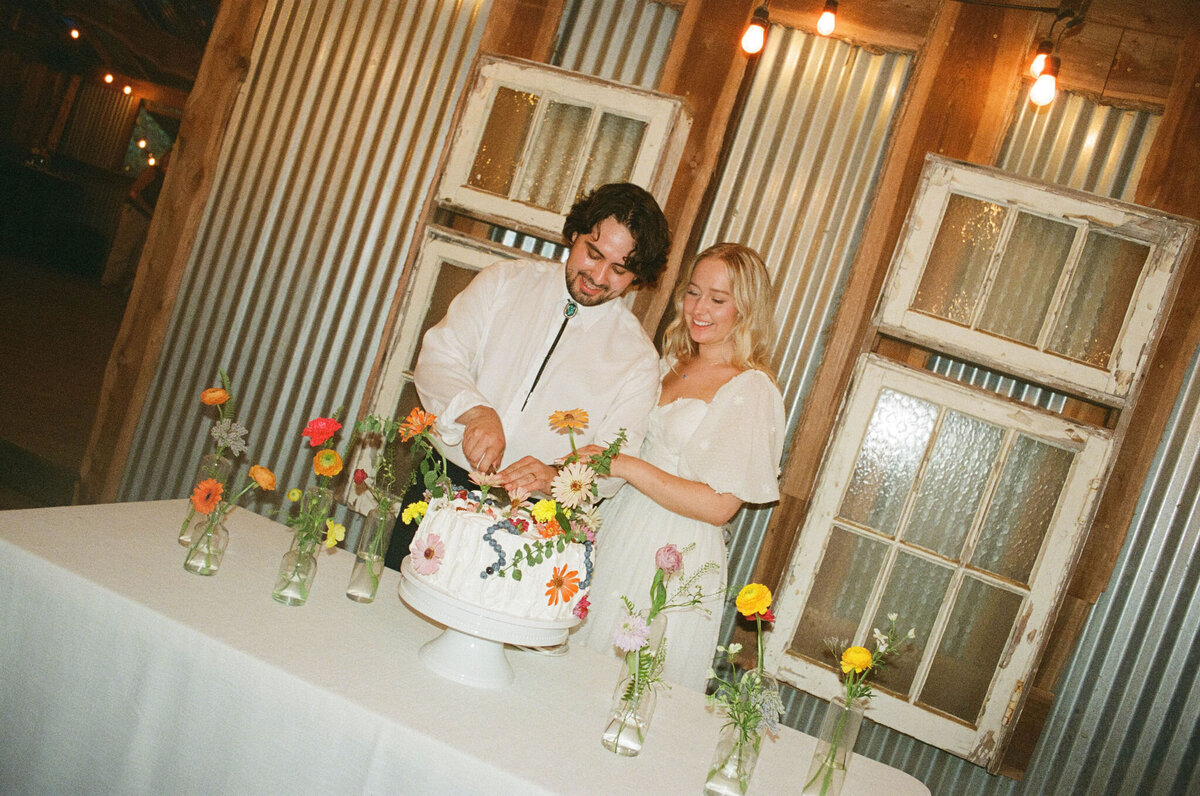 Chloe&ThomasWeddingPhotos_Reception_AustinWeddingPhotographer_HereafterFilms-161