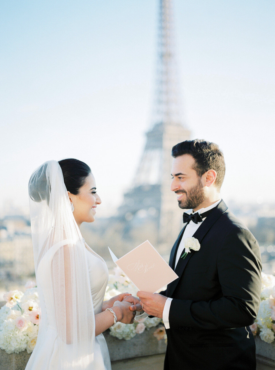 Beautiful-elopement-Paris-wedding-planner