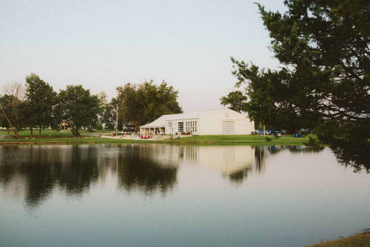 intimate-wedding-photography-glenn-acres-farm00467