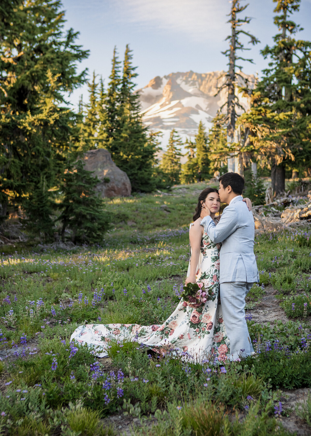 Mount-Hood-Elopement-Photographer