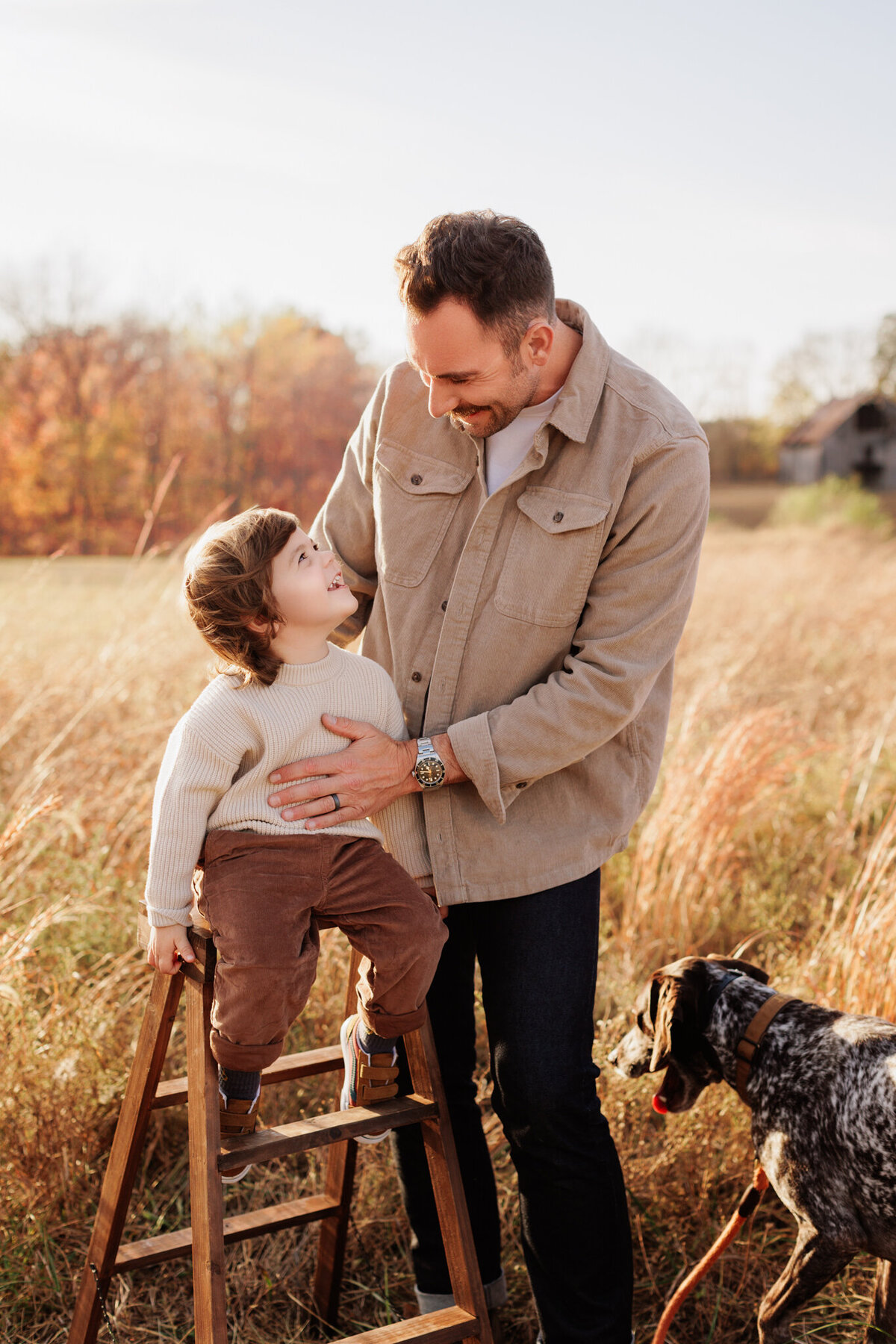 NWA family photographer, Northwest Arkansas best family photography, family portraits near me, professional family photos, family photography packages