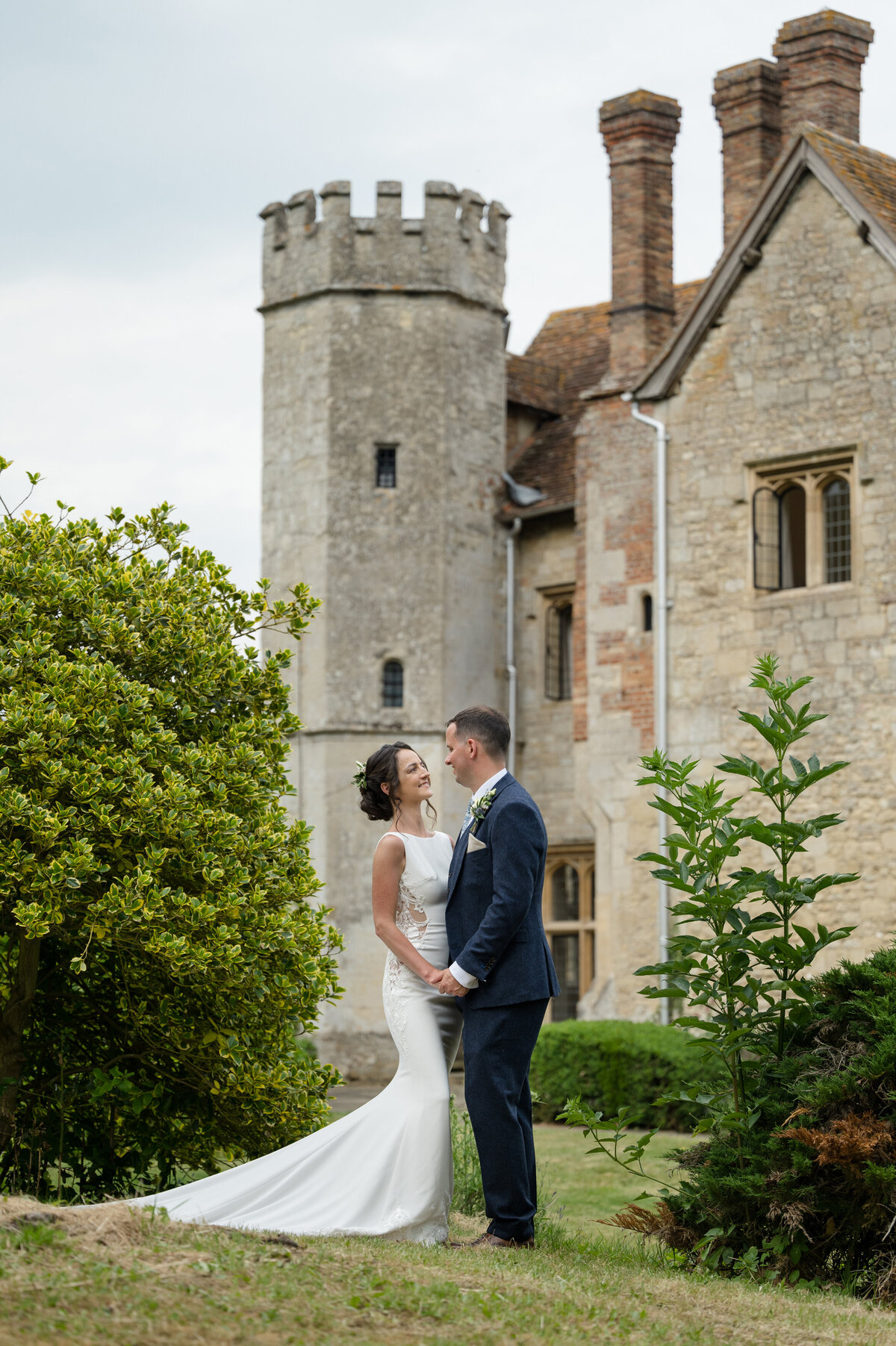 Notley-Abbey-wedding-photography-1018