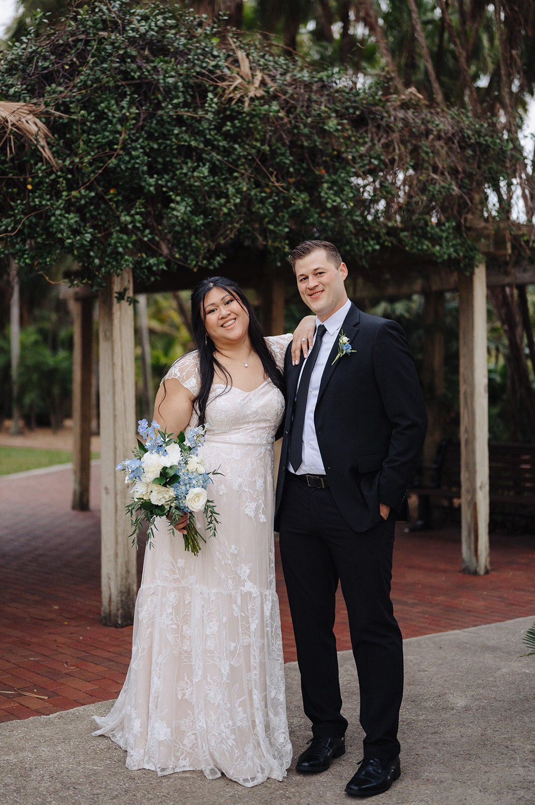 arron-mcneile-photo-gizella-kopsick-park-elopement-chantilly-chic-celebrations-6