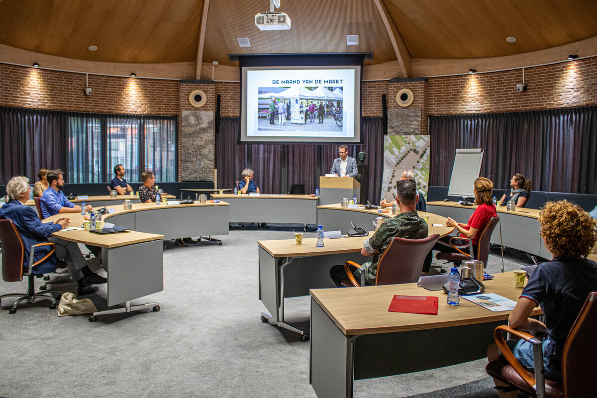 !Debatavond Maand van de Markt-43