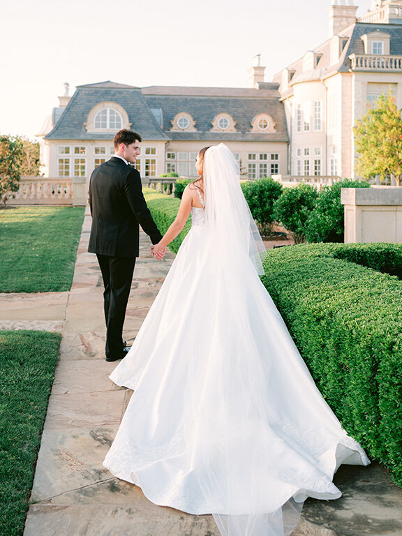 Couple portraits in the grounds of The Olana by White Orchid Photography