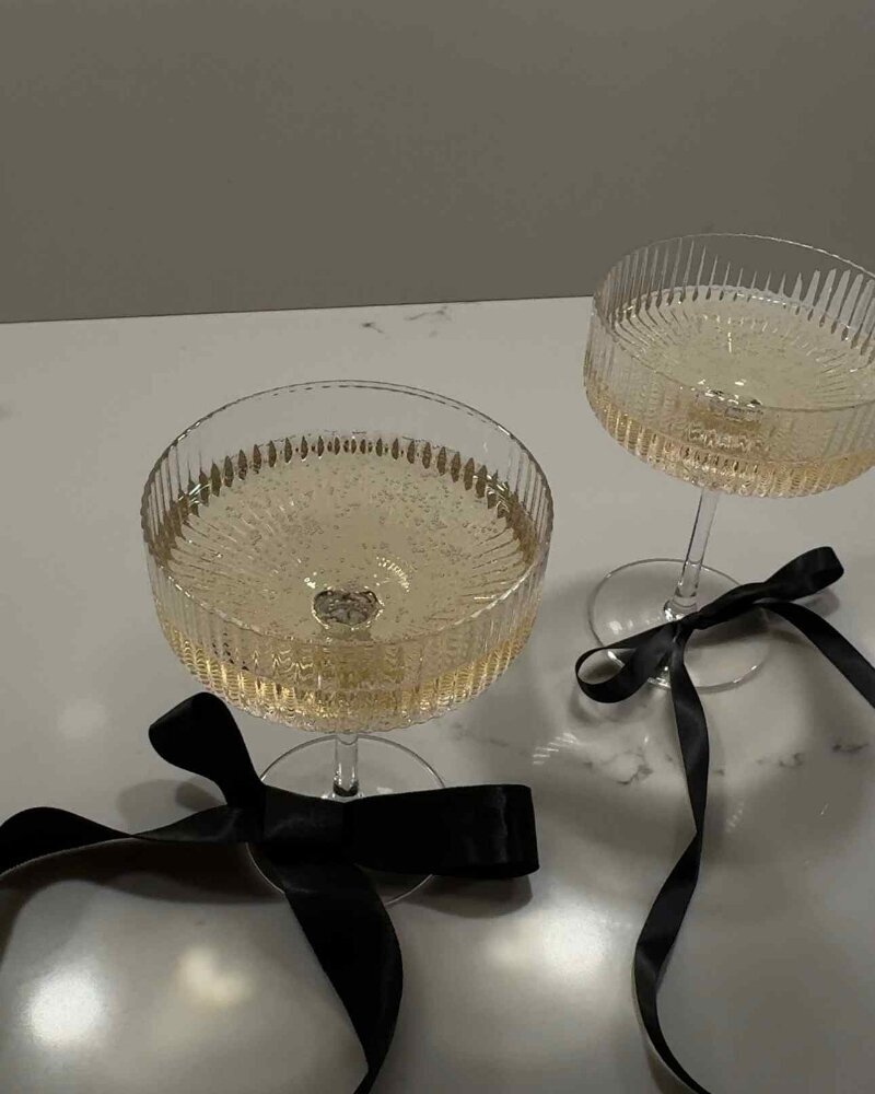 VIVRE-coffee-shop-brunch-espresso-champagne-mom-influencer-entrepreneur-work-from-home31-cropped