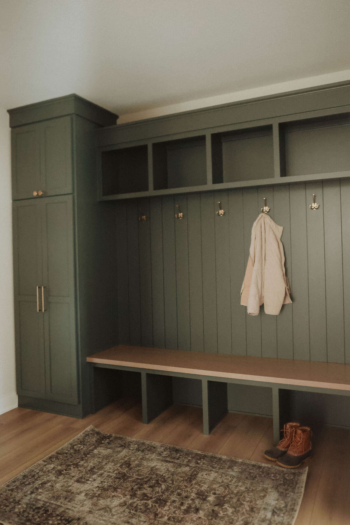 9632-Mudroom-Polk-City-Central-Iowa-Custom-Home-JRL-Builders-3F1A8016