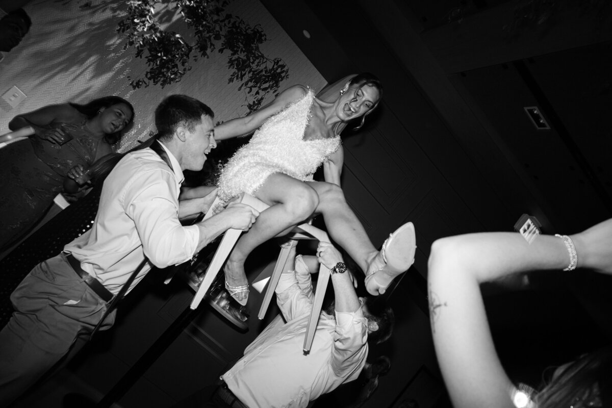 Belle & John Dancing (90 of 129)