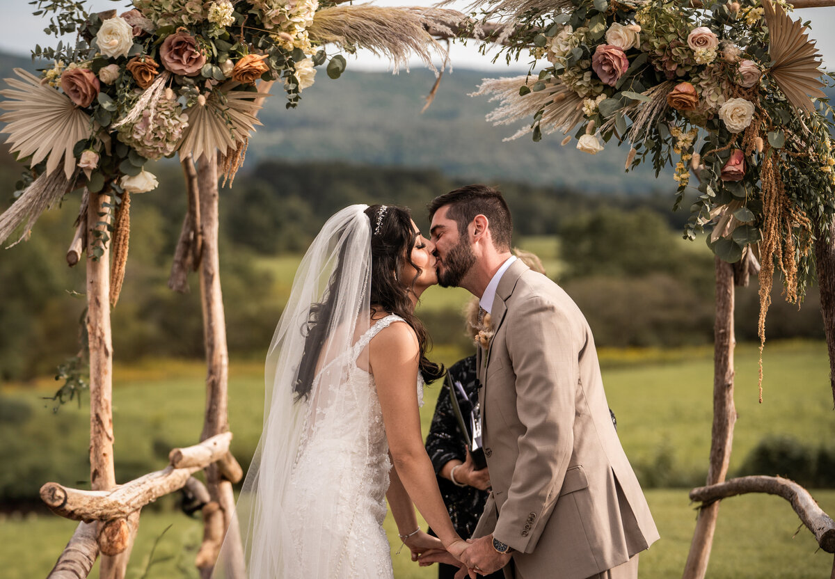 Buffalo, NY Rochester, NY and WNY wedding and engagement photographer. Jessica Stewart Photography. Gilbertsville Farmhouse