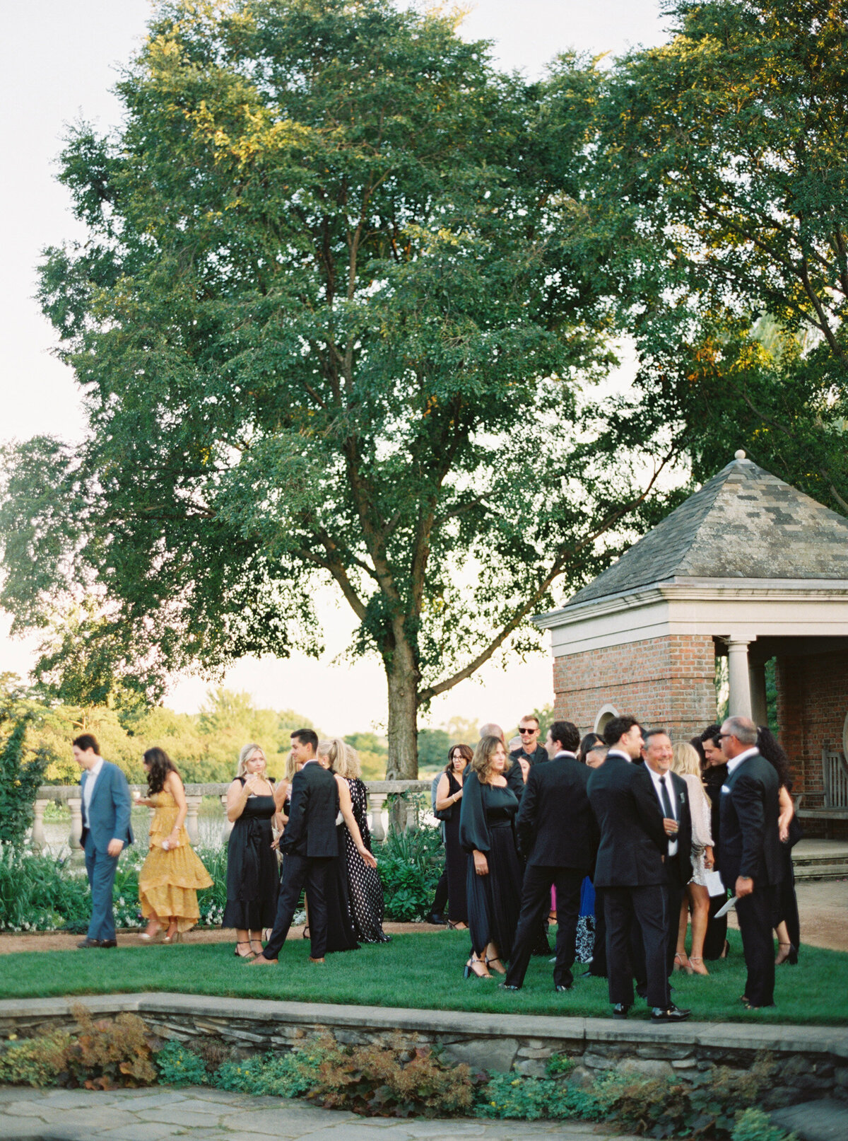 Summer Chicago Botanic Gardens Wedding Highlights | Amarachi Ikeji Photography 19