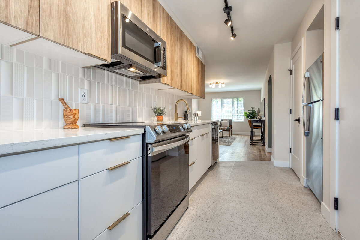 958-968 N Washington St-Mary Lou Apartments in Downtown Denver-Unit 958-202 staged-011